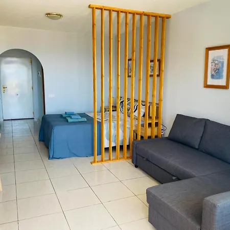 Ocean-View Studio With Pool Access Apartamento